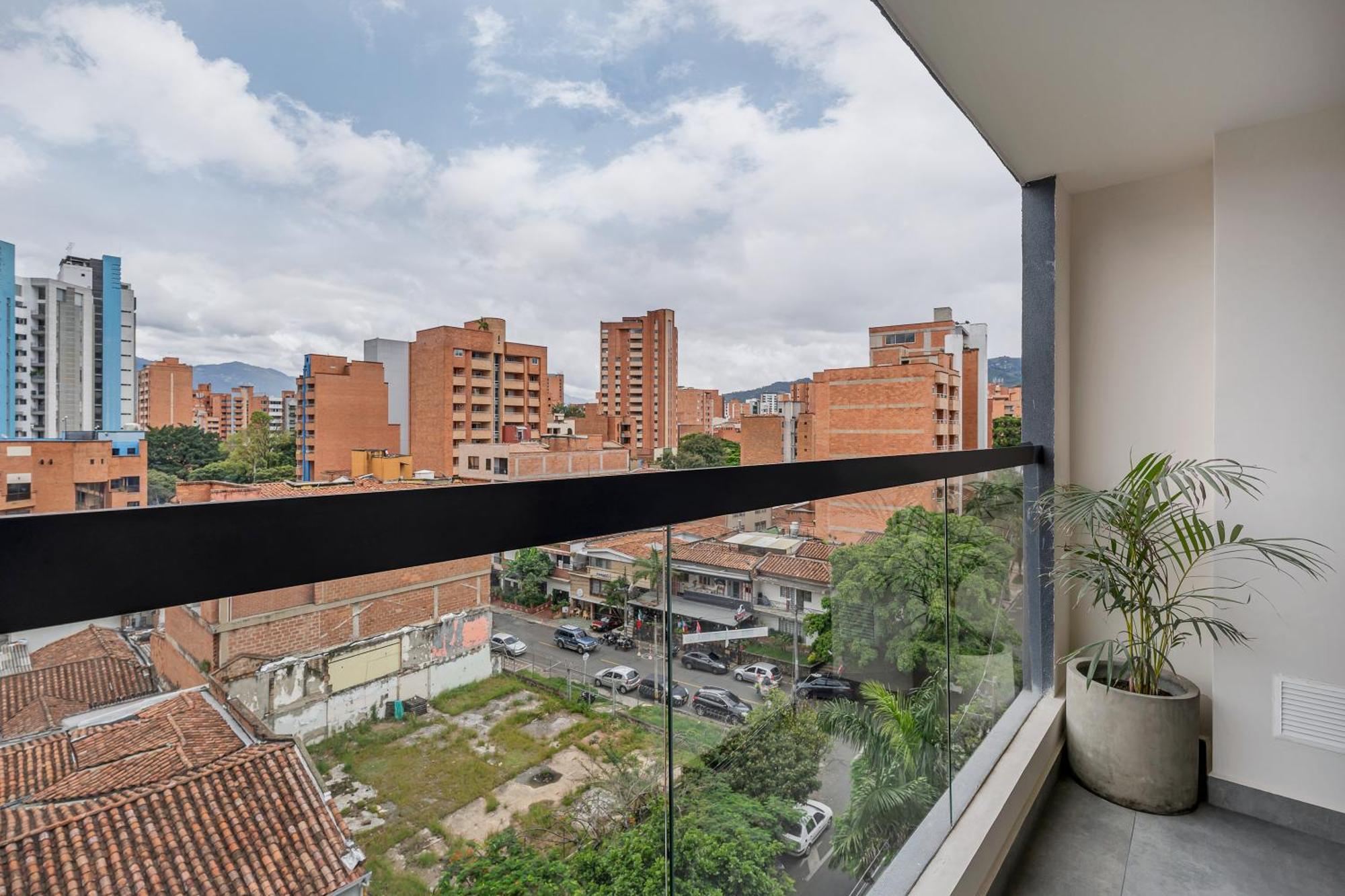Housy Laureles Aparthotel *